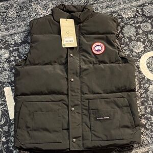 Canada Goose Men's Black Puffer Vest